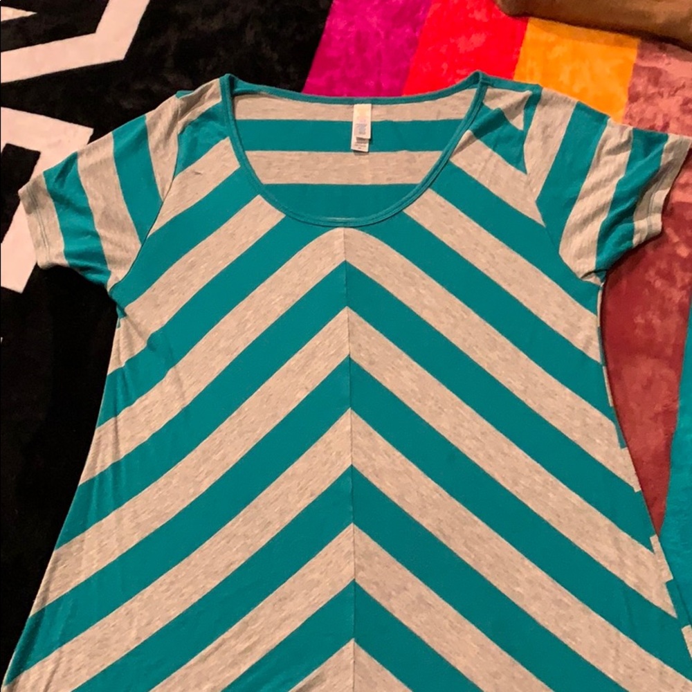 Lularoe classic Tee